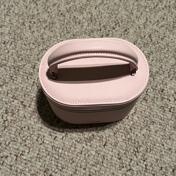 New Laneige Vanity Case - Picture 4 of 8